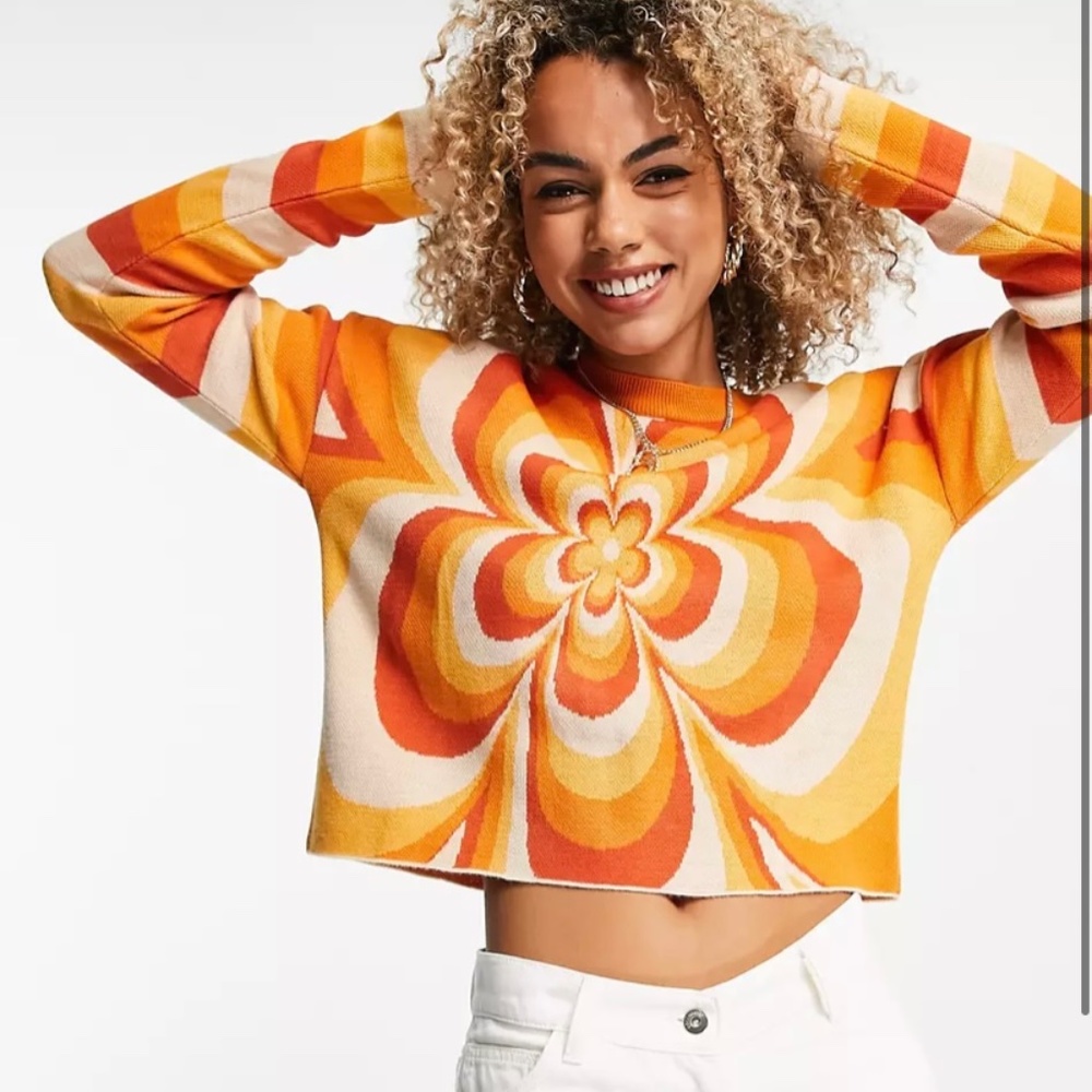 Sweater with floral print